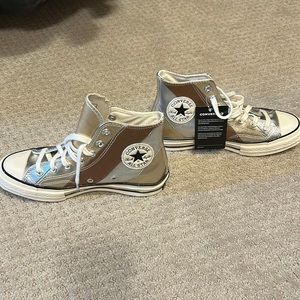 Women’s CONVERSE CHUCK TAYLOR 1970S HI 'METALLIC RAINBOW'. New w/tags. Size 6.5